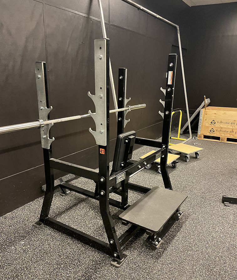 HAMMER STRENGTH OLYMPIC MILITARY BENCH Wellness Studio